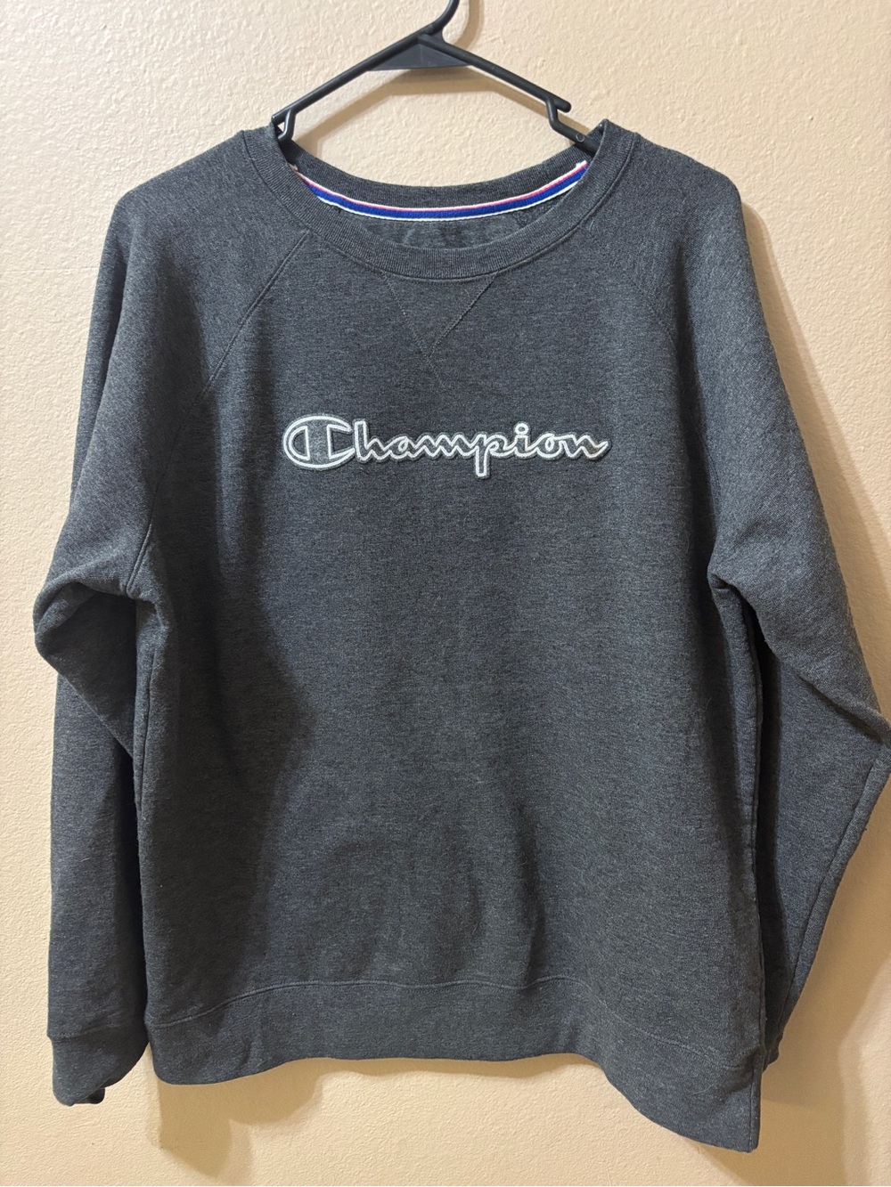Champion Sweater Womens Large Gray Sweatshirt Spellout Logo Crewneck Ladies L